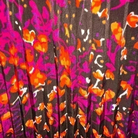 Lularoe medium black , orange & hot pink‎ abstract print pleated Jill skirt NWT - Picture 4 of 6